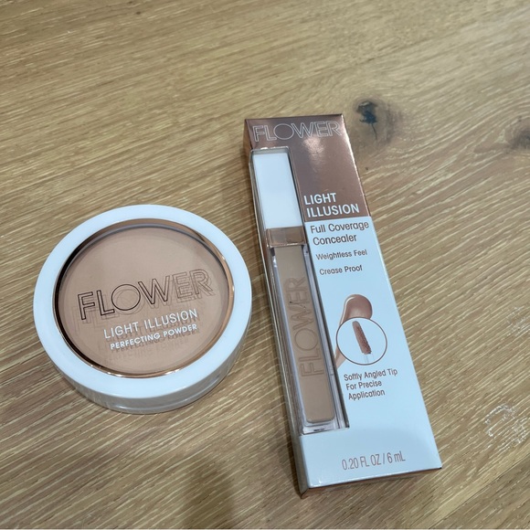 Brand New Flower Beauty Light Illusion Powder and Concealer shade Light - Picture 1 of 2